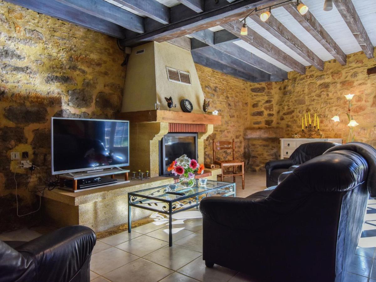 Cosy Holiday Home In Lantheuil With Garden Villefranche-du-Perigord Ngoại thất bức ảnh