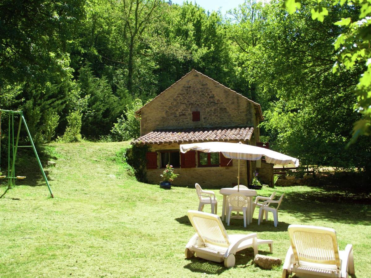 Cosy Holiday Home In Lantheuil With Garden Villefranche-du-Perigord Ngoại thất bức ảnh