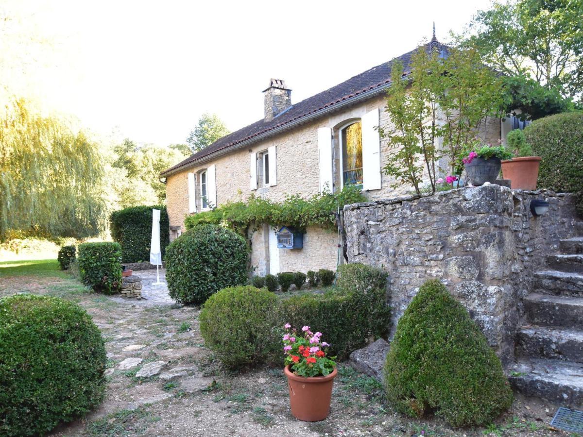 Cosy Holiday Home In Lantheuil With Garden Villefranche-du-Perigord Ngoại thất bức ảnh