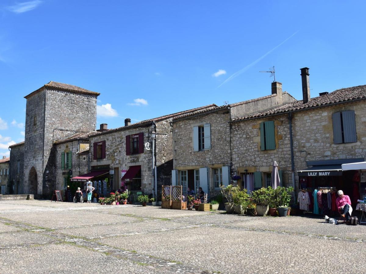 Cosy Holiday Home In Lantheuil With Garden Villefranche-du-Perigord Ngoại thất bức ảnh