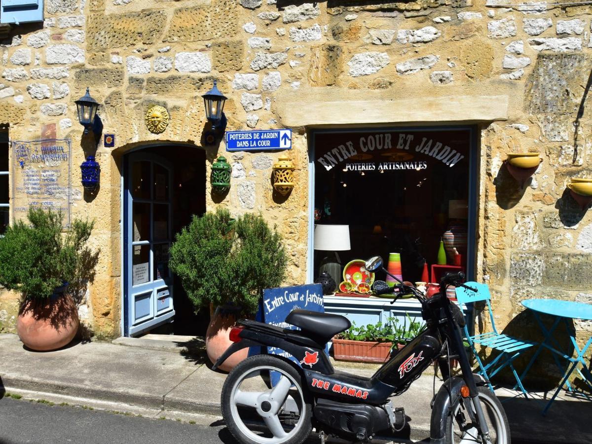 Cosy Holiday Home In Lantheuil With Garden Villefranche-du-Perigord Ngoại thất bức ảnh