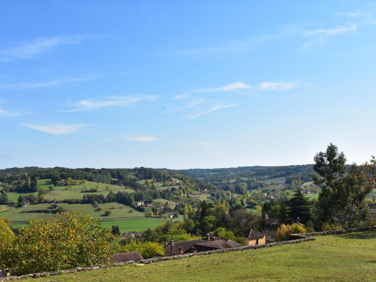 Cosy Holiday Home In Lantheuil With Garden Villefranche-du-Perigord Ngoại thất bức ảnh