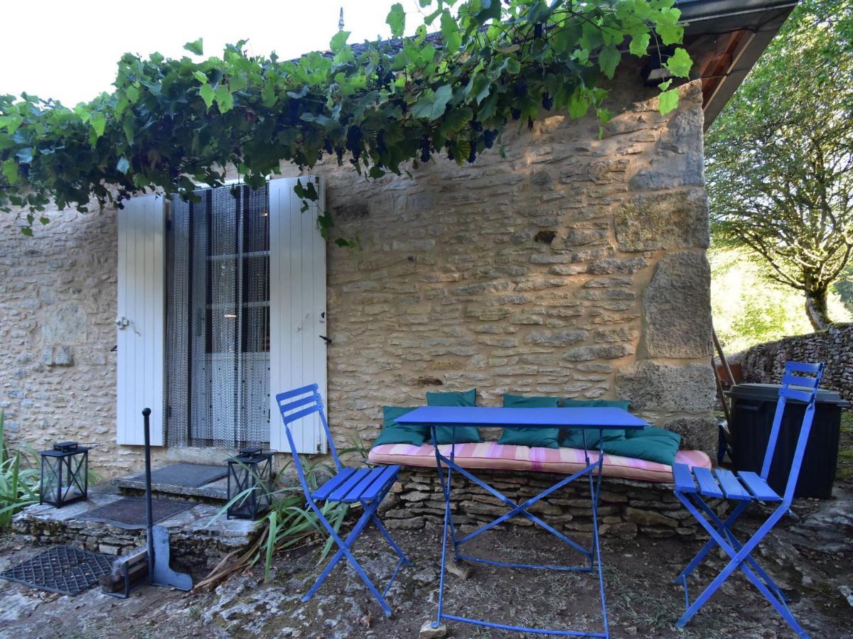 Cosy Holiday Home In Lantheuil With Garden Villefranche-du-Perigord Ngoại thất bức ảnh