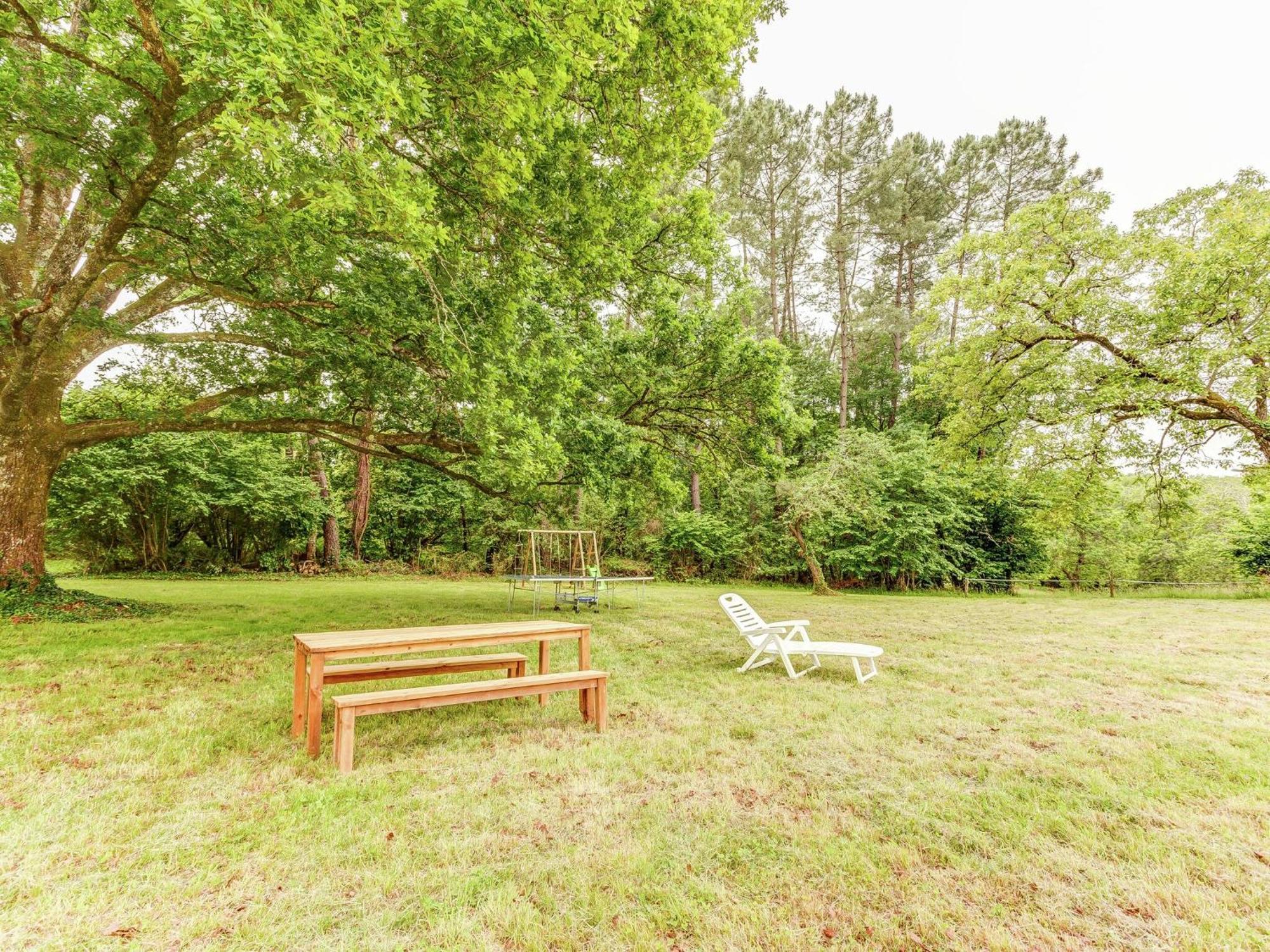 Cosy Holiday Home In Lantheuil With Garden Villefranche-du-Perigord Ngoại thất bức ảnh
