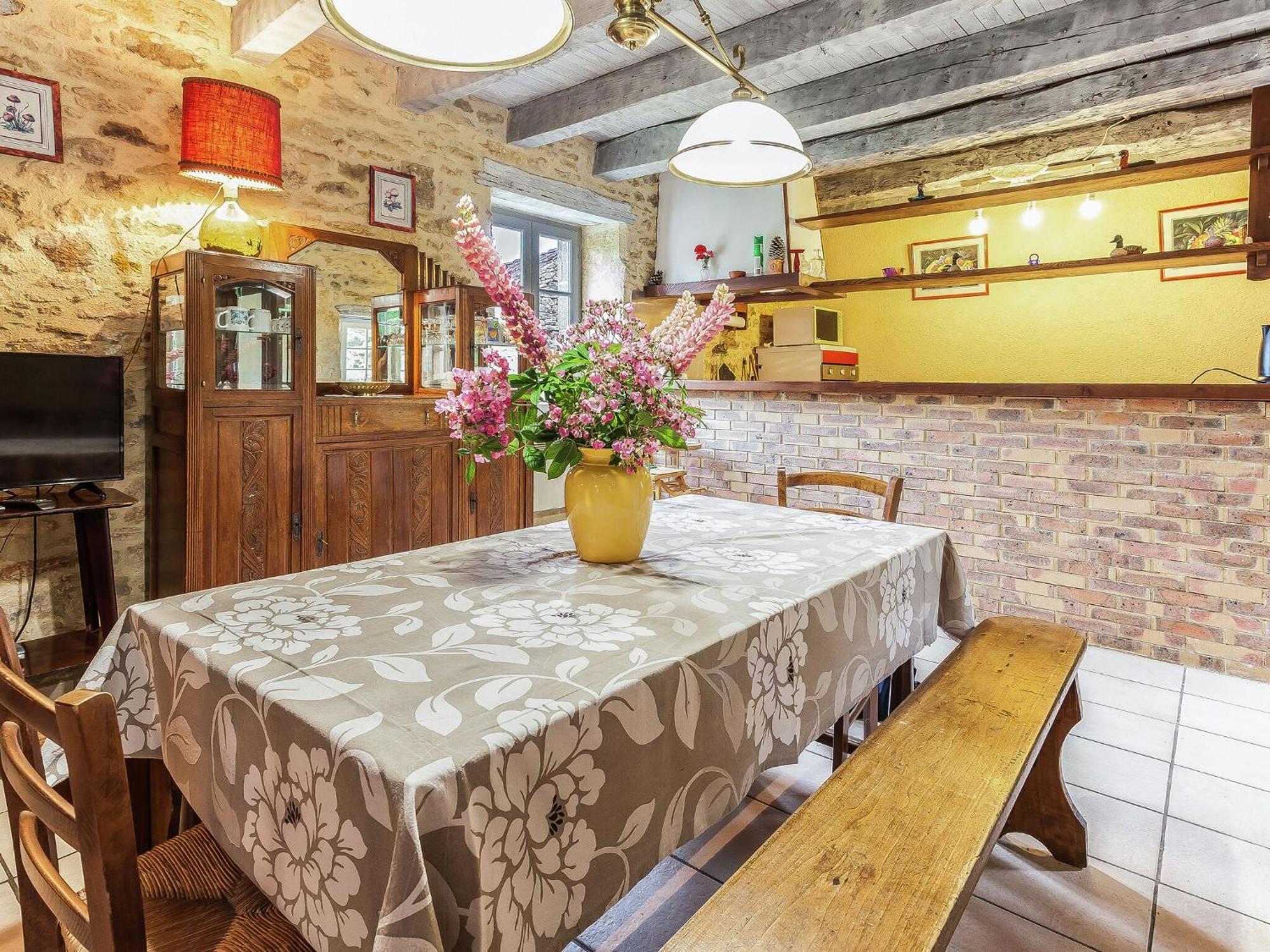 Cosy Holiday Home In Lantheuil With Garden Villefranche-du-Perigord Ngoại thất bức ảnh