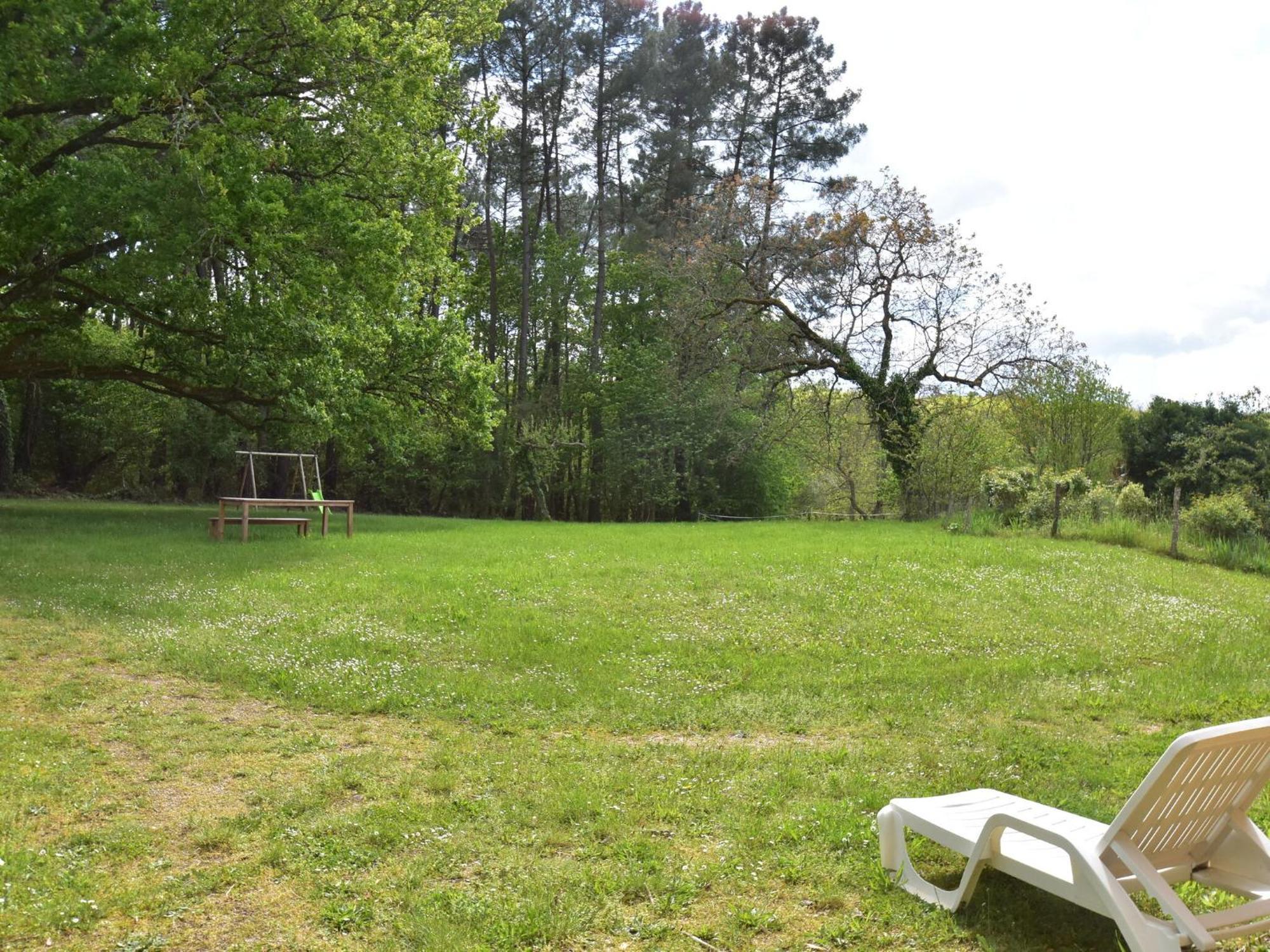 Cosy Holiday Home In Lantheuil With Garden Villefranche-du-Perigord Ngoại thất bức ảnh