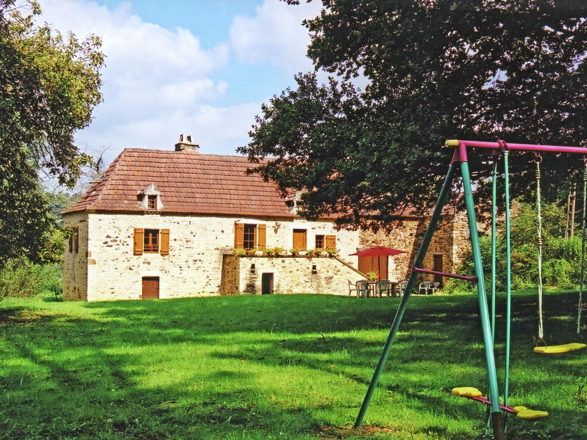 Cosy Holiday Home In Lantheuil With Garden Villefranche-du-Perigord Ngoại thất bức ảnh