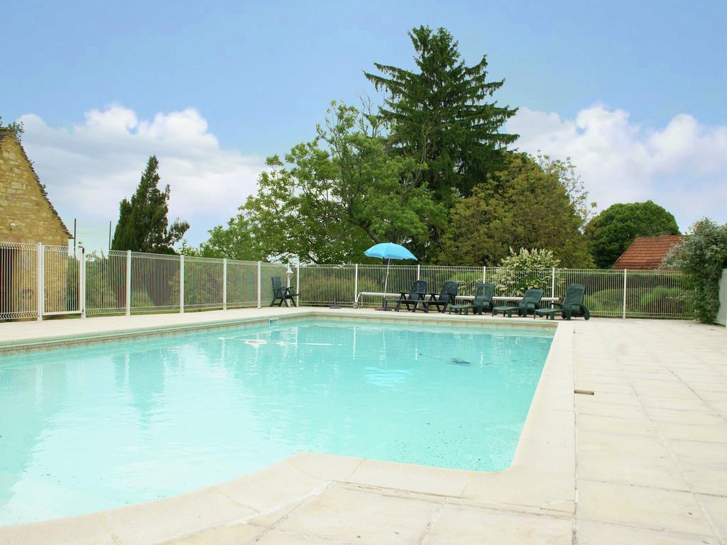 Cosy Holiday Home In Lantheuil With Garden Villefranche-du-Perigord Ngoại thất bức ảnh