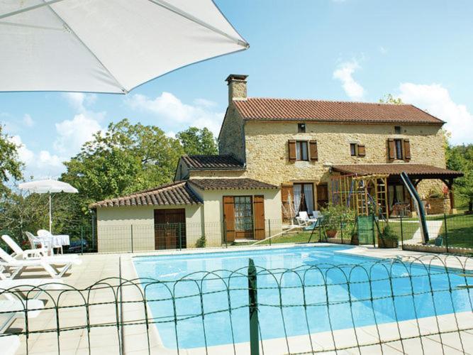 Cosy Holiday Home In Lantheuil With Garden Villefranche-du-Perigord Ngoại thất bức ảnh