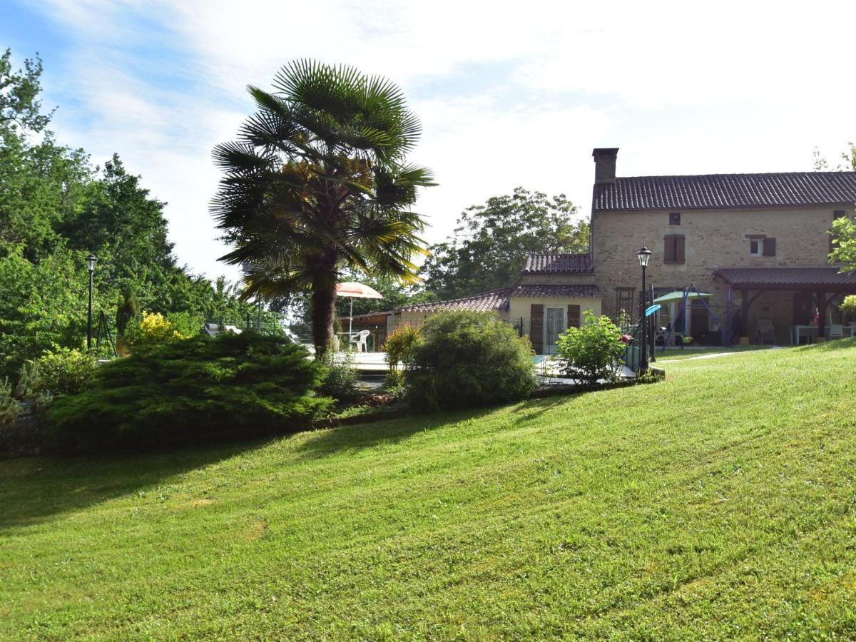 Cosy Holiday Home In Lantheuil With Garden Villefranche-du-Perigord Ngoại thất bức ảnh
