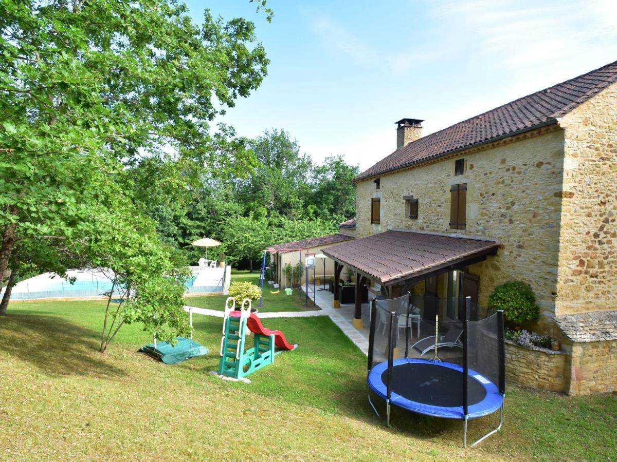 Cosy Holiday Home In Lantheuil With Garden Villefranche-du-Perigord Ngoại thất bức ảnh